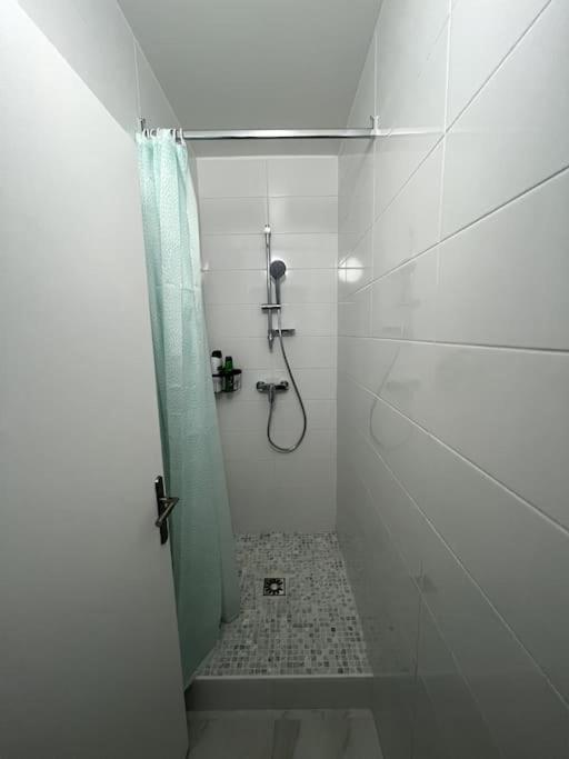 Hana Home Mantes-La-Jolie 6 Personnes Parking Public Gratuit Business&Family מראה חיצוני תמונה